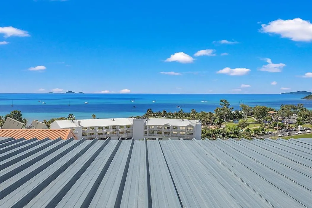 Luna Solis Airlie Beach 0*,  Australia
