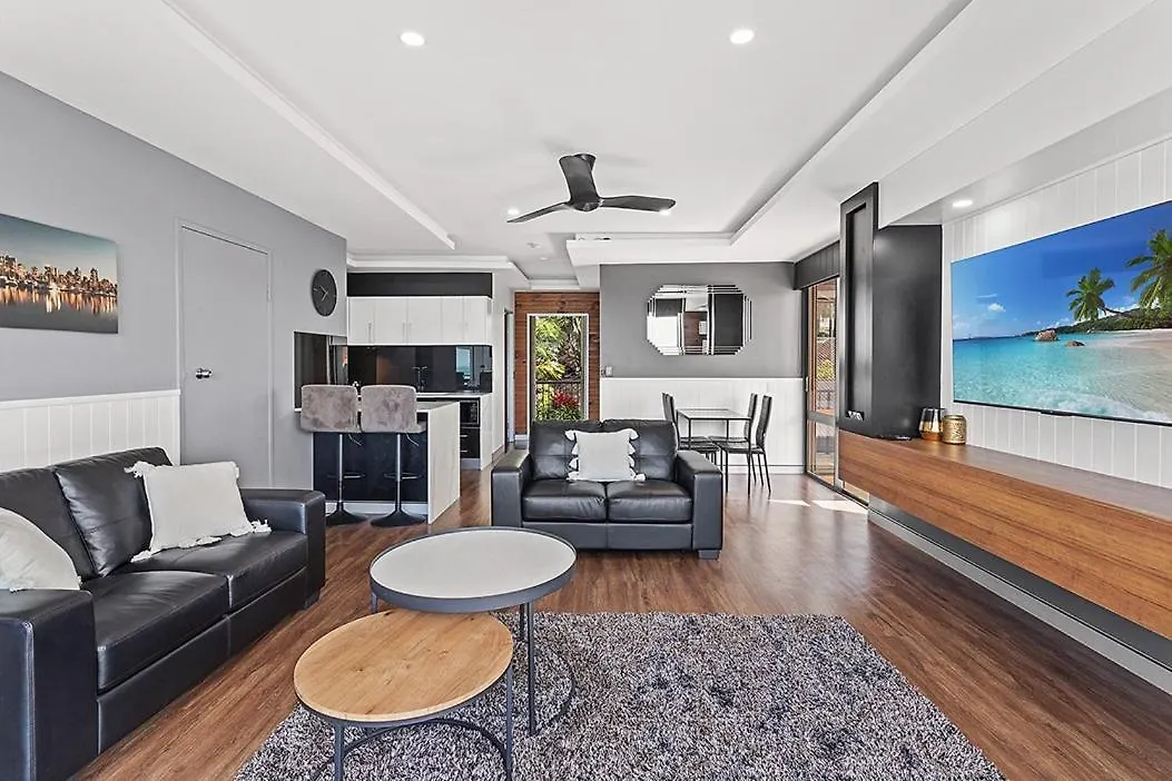 Apartment Luna Solis Airlie Beach